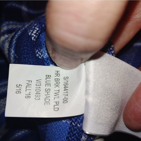 NWT GAP cotton twill button down shirt in blue & white plaid size medium - Picture 8 of 11